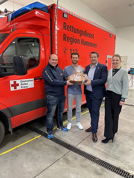 DRK-Lehrrettungswache Uetze Besuch Florian Gahre